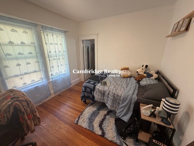 100 W Adams St, Unit 100