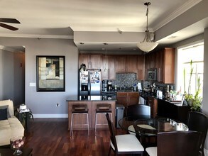 828 W Grace St, Unit 1509 in Chicago, IL - Foto de edificio - Building Photo
