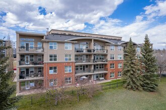 495 78th Ave SW in Calgary, AB - Building Photo - Building Photo