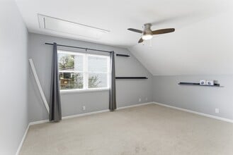 10012 Double Tree Rd in Knoxville, TN - Building Photo - Building Photo