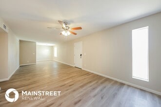 4322 E Saint Catherine Ave in Phoenix, AZ - Foto de edificio - Building Photo