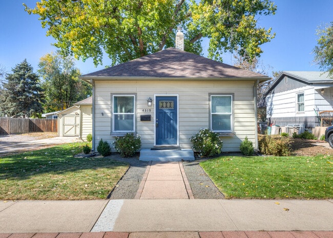 4319 S Logan St in Englewood, CO - Building Photo - Building Photo