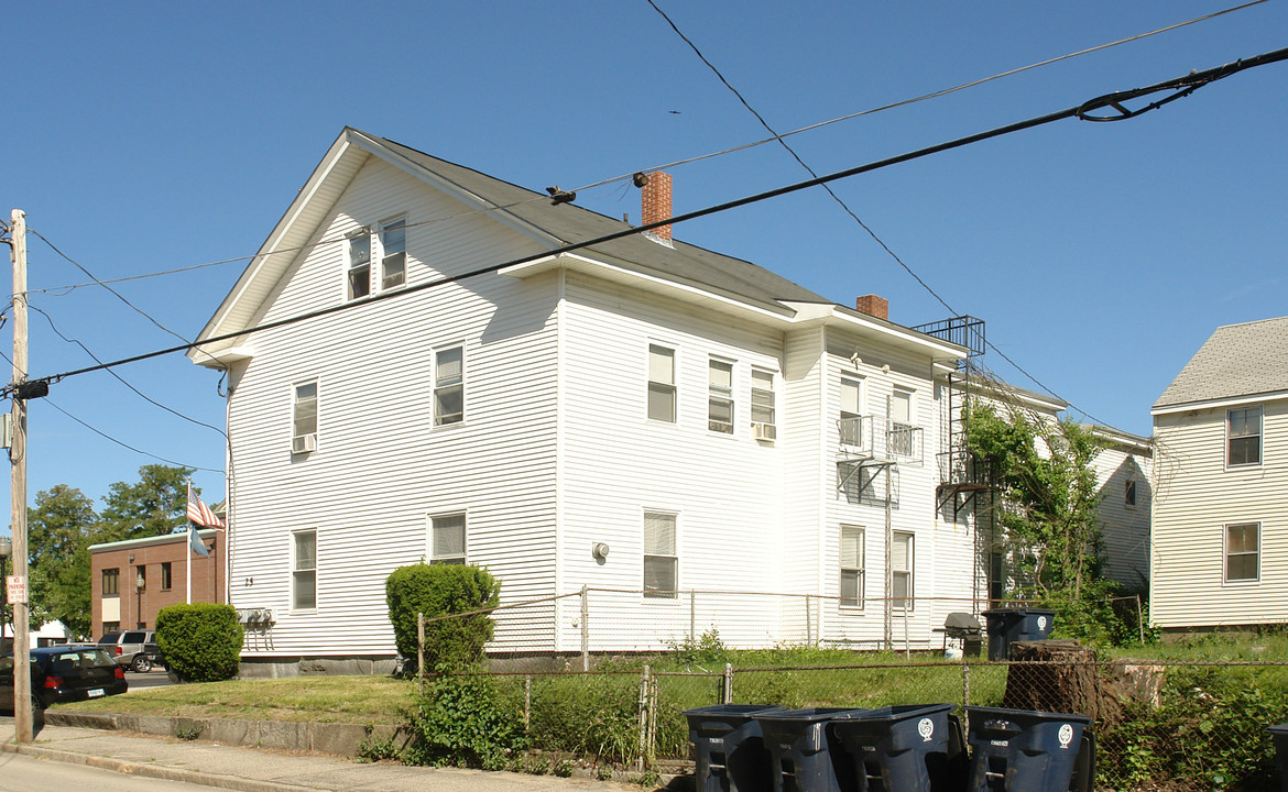 25 Franklin St in Nashua, NH - Building Photo