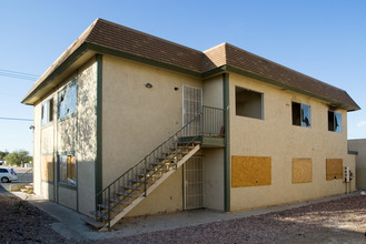 4500 E Lake Mead Blvd in Las Vegas, NV - Foto de edificio - Building Photo