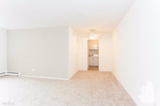 2630 N Hampden Ct-Unit -Apt 307 in Chicago, IL - Building Photo - Building Photo