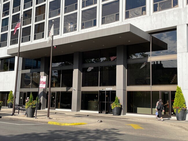 4343 N Clarendon Ave in Chicago, IL - Foto de edificio - Building Photo