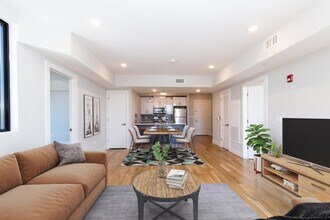 198 Academy St in Jersey City, NJ - Foto de edificio - Building Photo