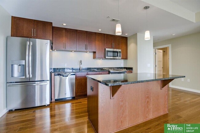 property at 220 S 31st Ave