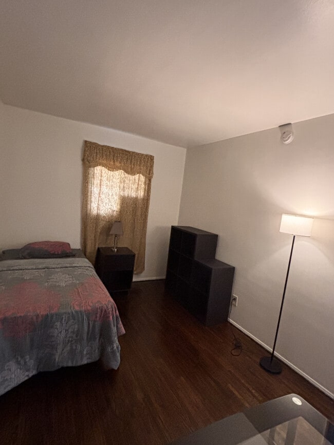 15516 Flatbush Ave in Norwalk, CA - Building Photo - Building Photo