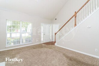 4805 Enclave Dr in Union City, GA - Building Photo - Building Photo