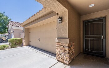 4261 E Bonanza Rd in Gilbert, AZ - Foto de edificio - Building Photo