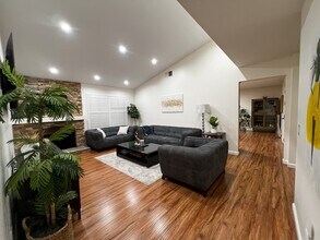 18411 Algiers St in Porter Ranch, CA - Building Photo - Building Photo