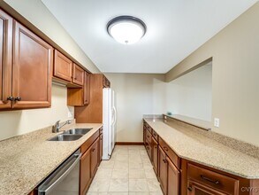 917 Madison St in Syracuse, NY - Building Photo - Building Photo