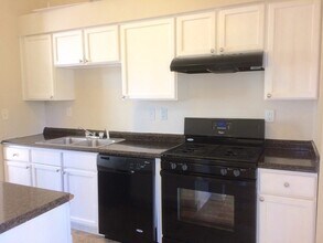 2063 Raintree Pl in Lithonia, GA - Building Photo - Building Photo