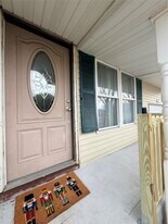 717 Doane Ave in Bellport, NY - Building Photo