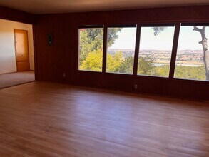 2530 Ridge Rd in Templeton, CA - Building Photo - Building Photo