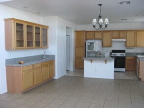 10854 Mallorca Ave in Las Vegas, NV - Building Photo - Building Photo
