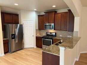 10324 Laurie Ln in Austin, TX - Building Photo - Building Photo