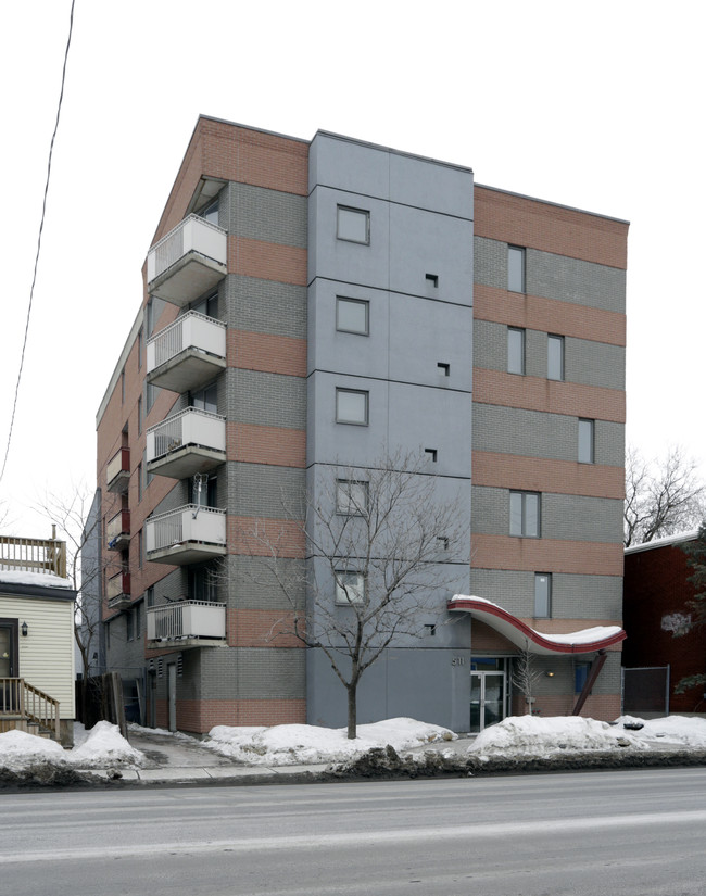 511 Bronson Ave in Ottawa, ON - Building Photo - Primary Photo