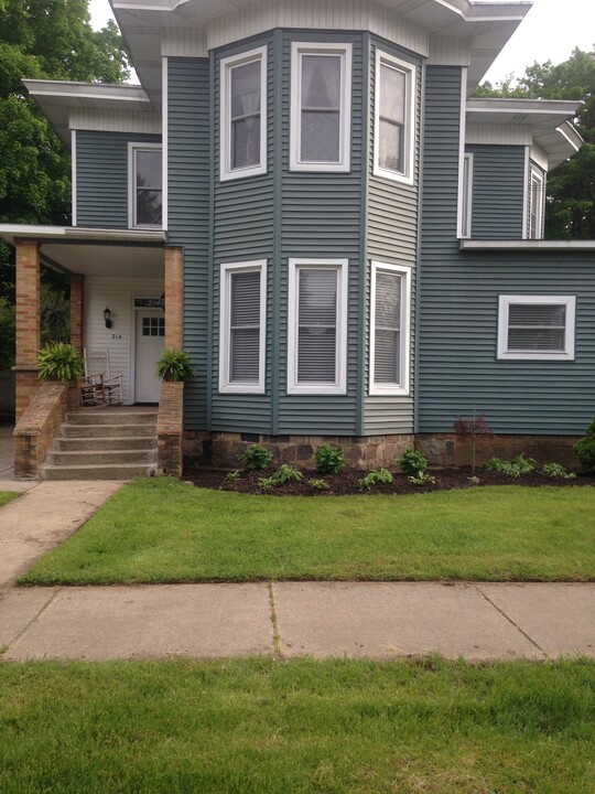 214 E Orleans St in Otsego, MI - Building Photo