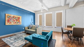 500 S Ervay St in Dallas, TX - Building Photo