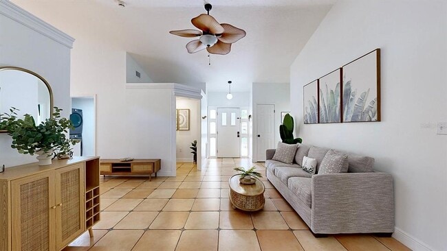 11805 W Fisherman Ln in Homosassa, FL - Building Photo - Building Photo