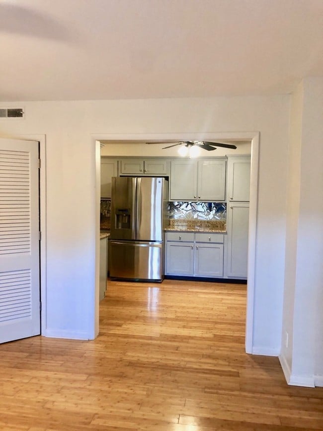 4425 Westlawn Dr-Unit -A105 in Nashville, TN - Building Photo - Building Photo