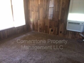 627-629 E 8th St in Tonganoxie, KS - Building Photo - Building Photo