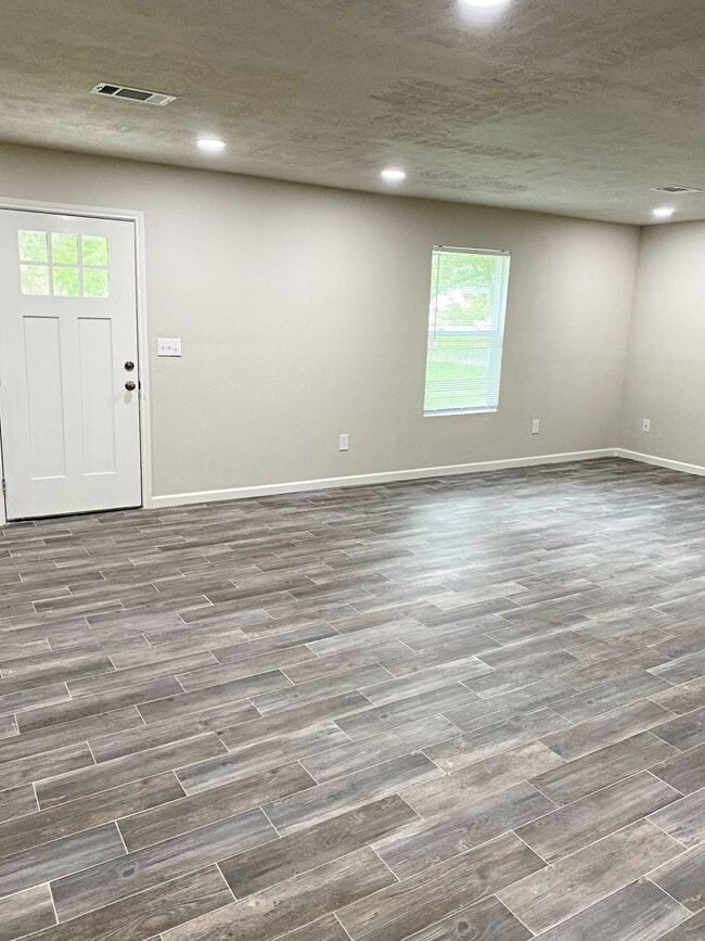 865 Springdale St in Vidor, TX - Building Photo - Building Photo