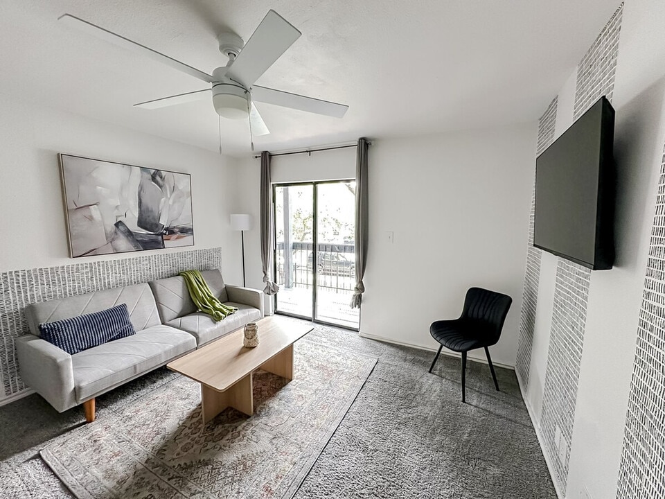 1038 Rosemont St in Austin, TX - Building Photo