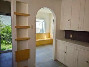 4840 Ellenwood Dr in Los Angeles, CA - Building Photo - Building Photo