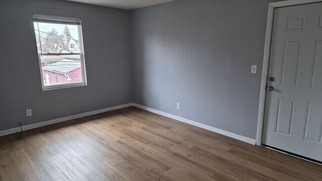 property at 1414 E Columbus St