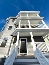 34 Saint Joseph Ave, Unit 2 in Norwood, MA - Foto de edificio - Building Photo