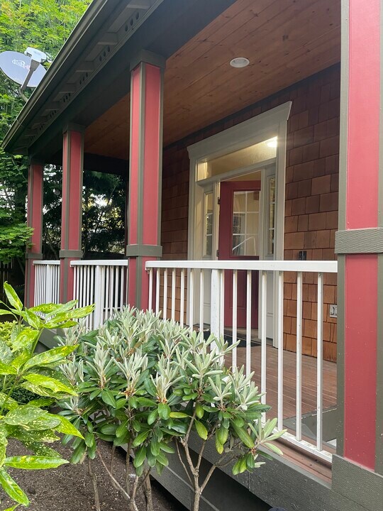 6609 198th Pl SW in Lynnwood, WA - Foto de edificio