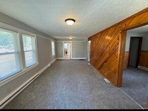 316 S Chestnut St in Osceola, IN - Foto de edificio - Building Photo