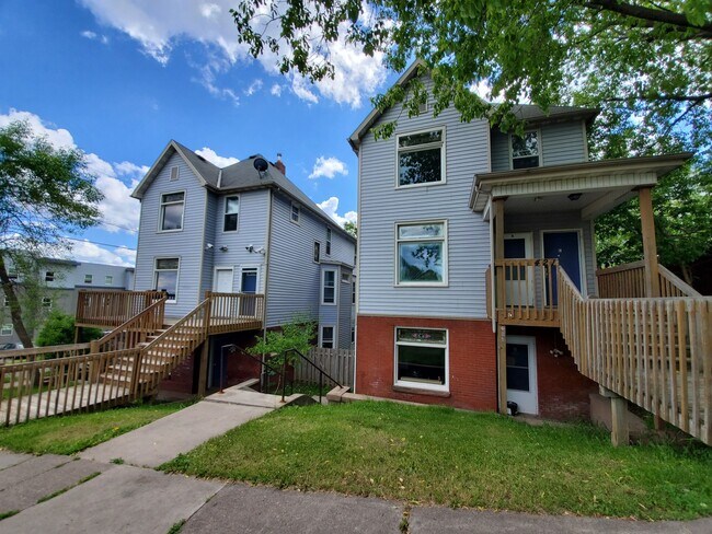 property at 419 N 1st Ave W
