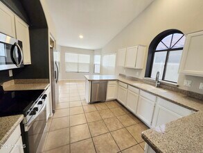 2545 E Granite View Dr in Phoenix, AZ - Building Photo - Building Photo