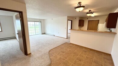 Prairie Sky in Moorhead, MN - Building Photo - Interior Photo