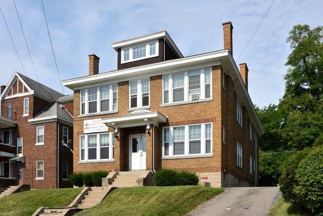 1047 Dana Ave in Cincinnati, OH - Building Photo - Building Photo