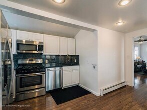8 Surf St in Sea Bright, NJ - Building Photo - Building Photo