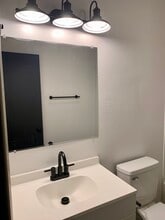 3407 SW Gage Blvd, Unit B in Topeka, KS - Building Photo - Building Photo