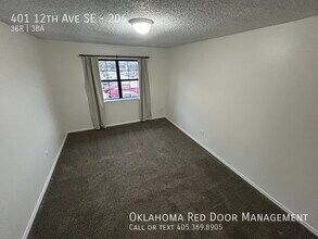 401 12th Ave SE in Norman, OK - Building Photo - Building Photo