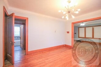 320 N 37th St in Omaha, NE - Building Photo - Building Photo