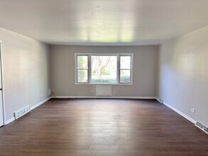 525 Ryan Ln in West Dundee, IL - Building Photo - Building Photo