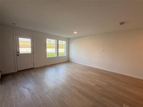 868 Lynx St in Davenport, FL - Building Photo - Building Photo