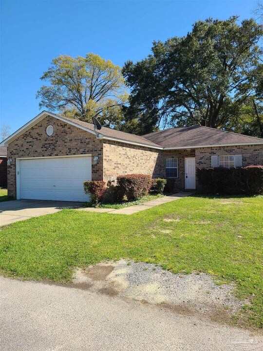 201 Craft St in Pensacola, FL - Building Photo