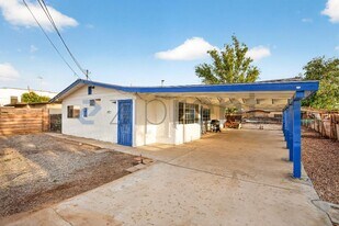 12077 Sand Ave in Adelanto, CA - Building Photo