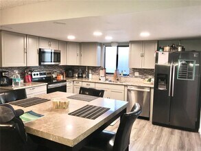 1930 Cattleya Dr in Kissimmee, FL - Building Photo - Building Photo