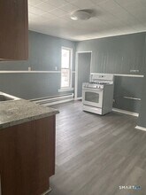 20 Lounsbury Ave in Waterbury, CT - Building Photo - Building Photo