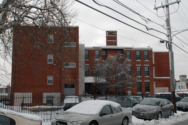 Sartain Apartments in Philadelphia, PA - Foto de edificio - Building Photo